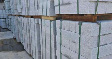 张家口芝麻白路牙石，路侧石