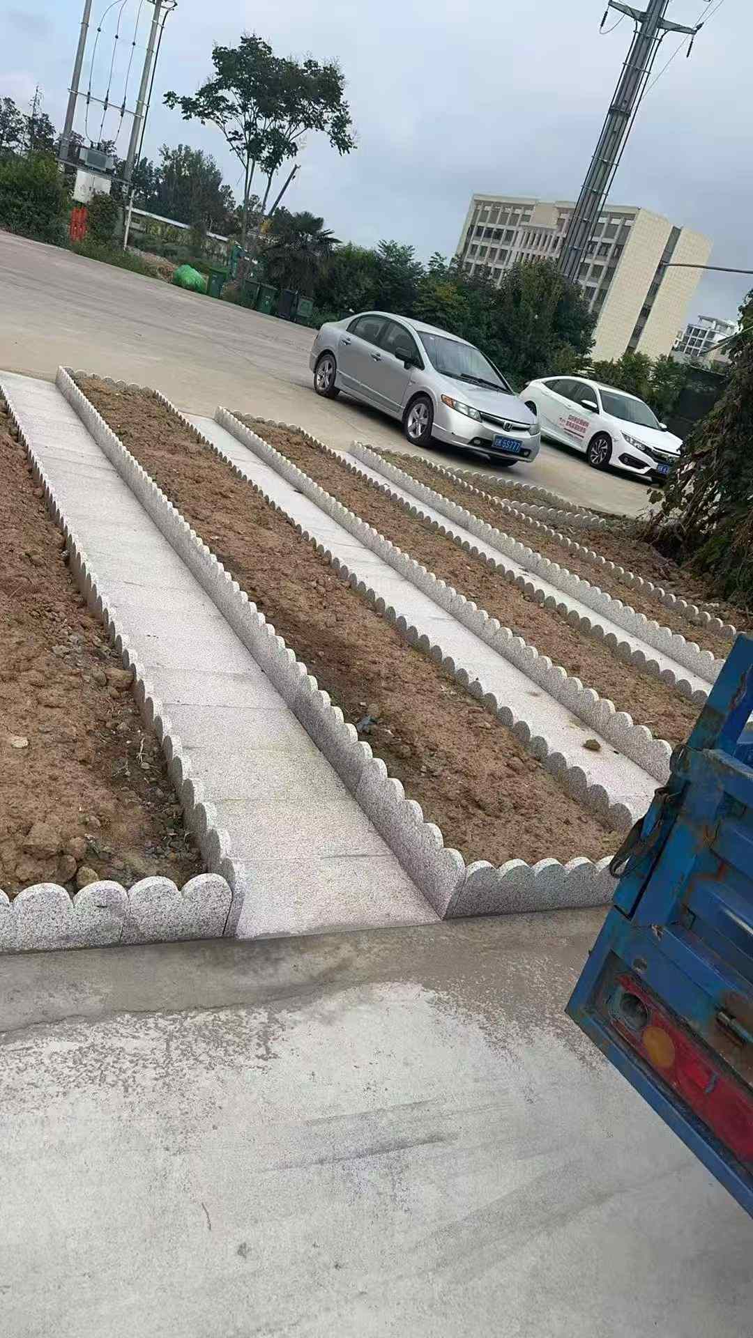 张家口芝麻白花边石