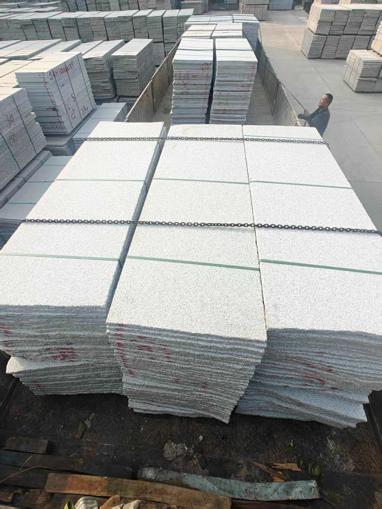 张家口芝麻白毛板，石材毛板