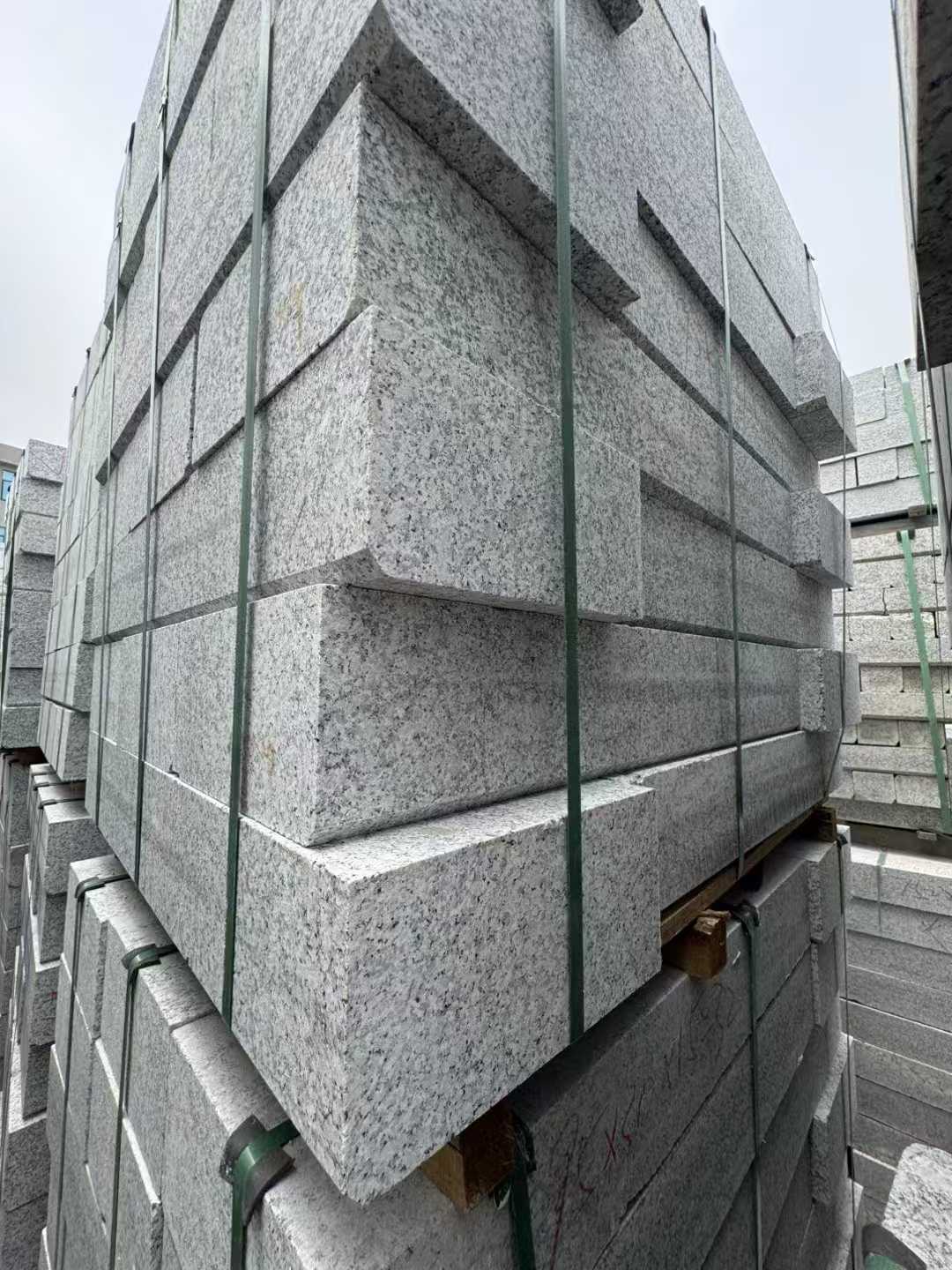 张家口芝麻白路牙石 马路牙子