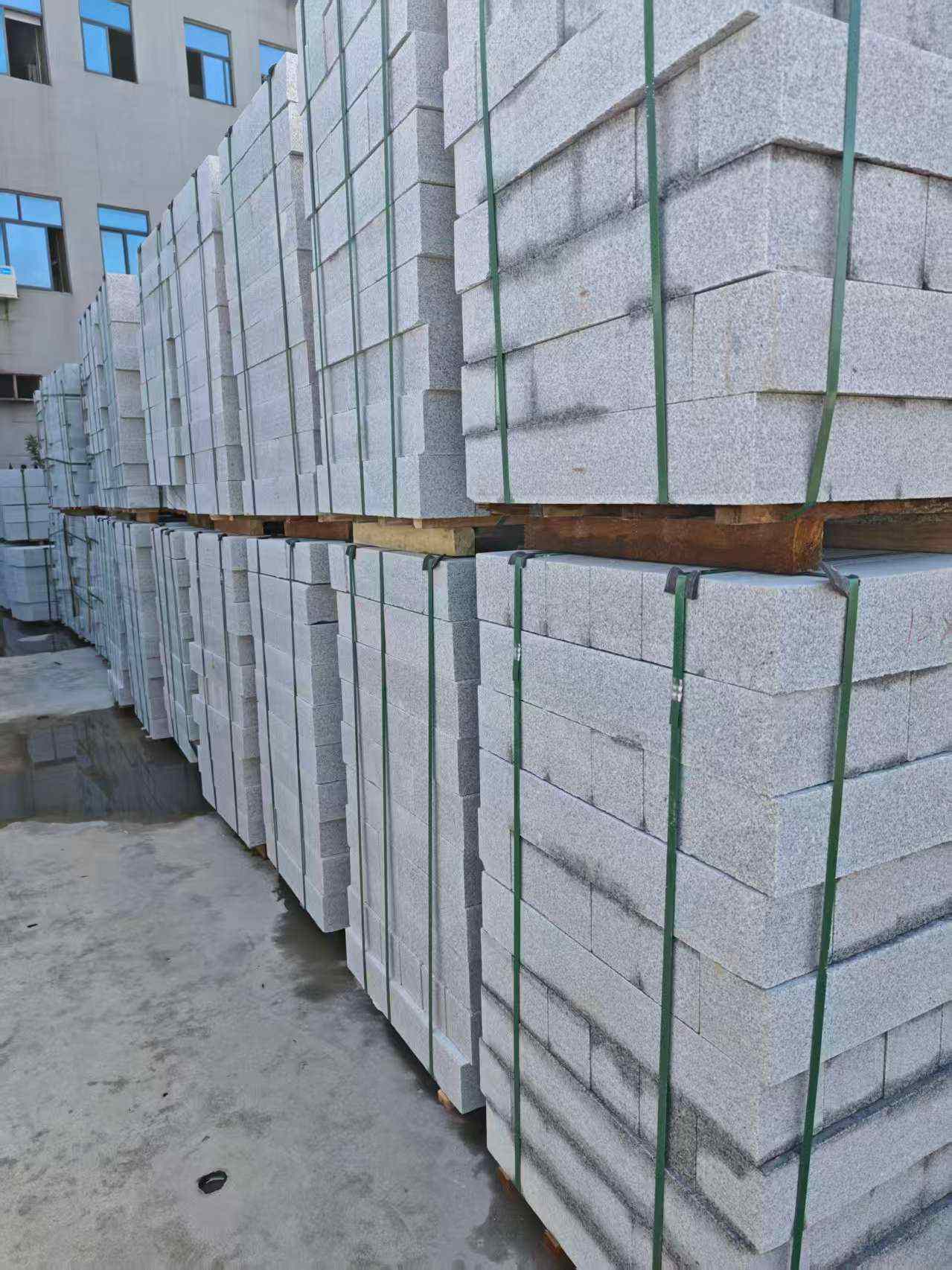 张家口芝麻白路牙石，路侧石