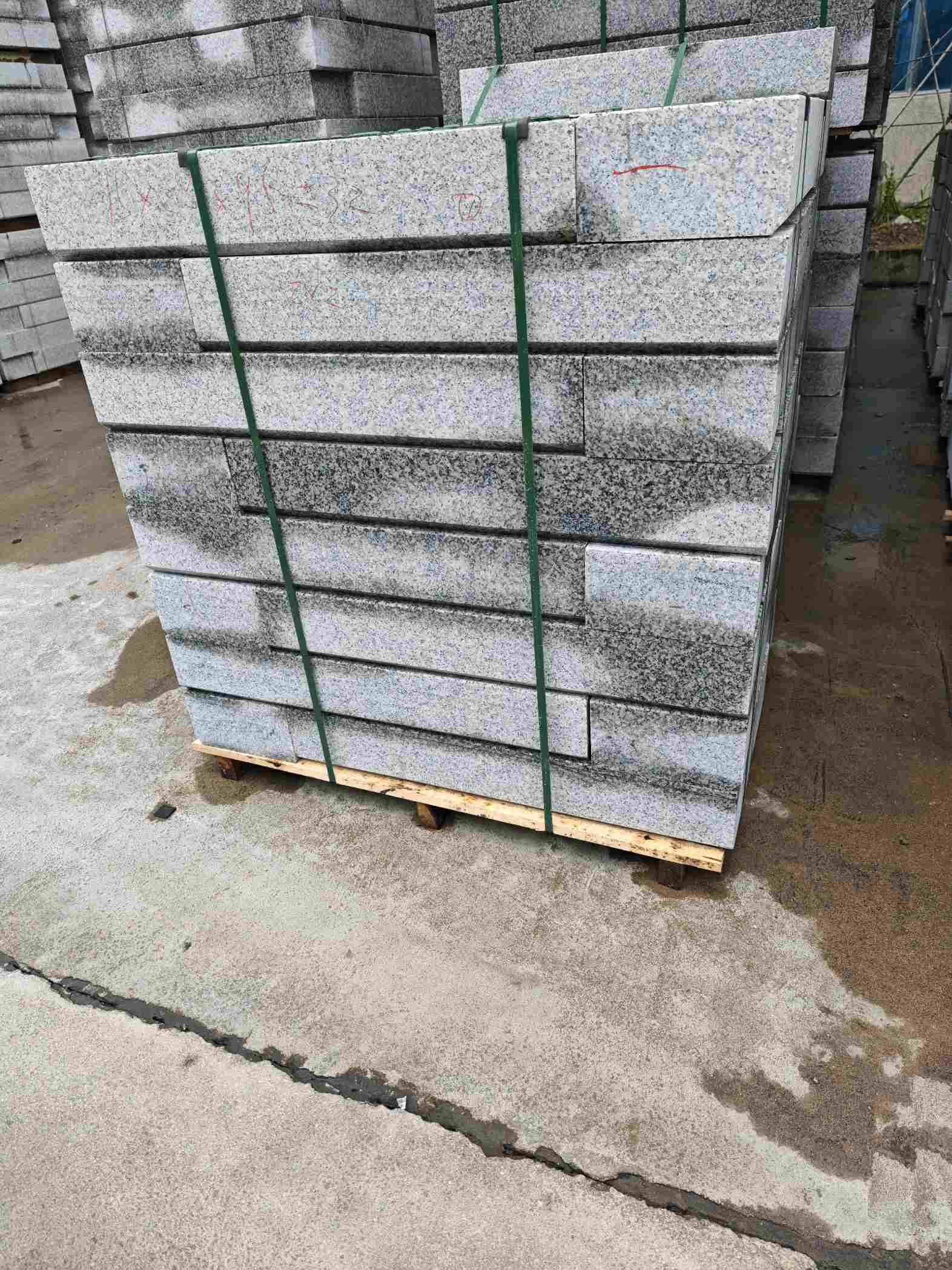 张家口芙蓉白路牙石，马路牙子