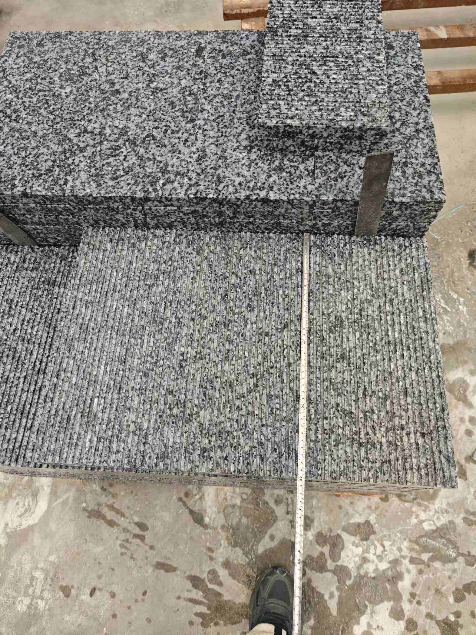 张家口芝麻黑拉丝面